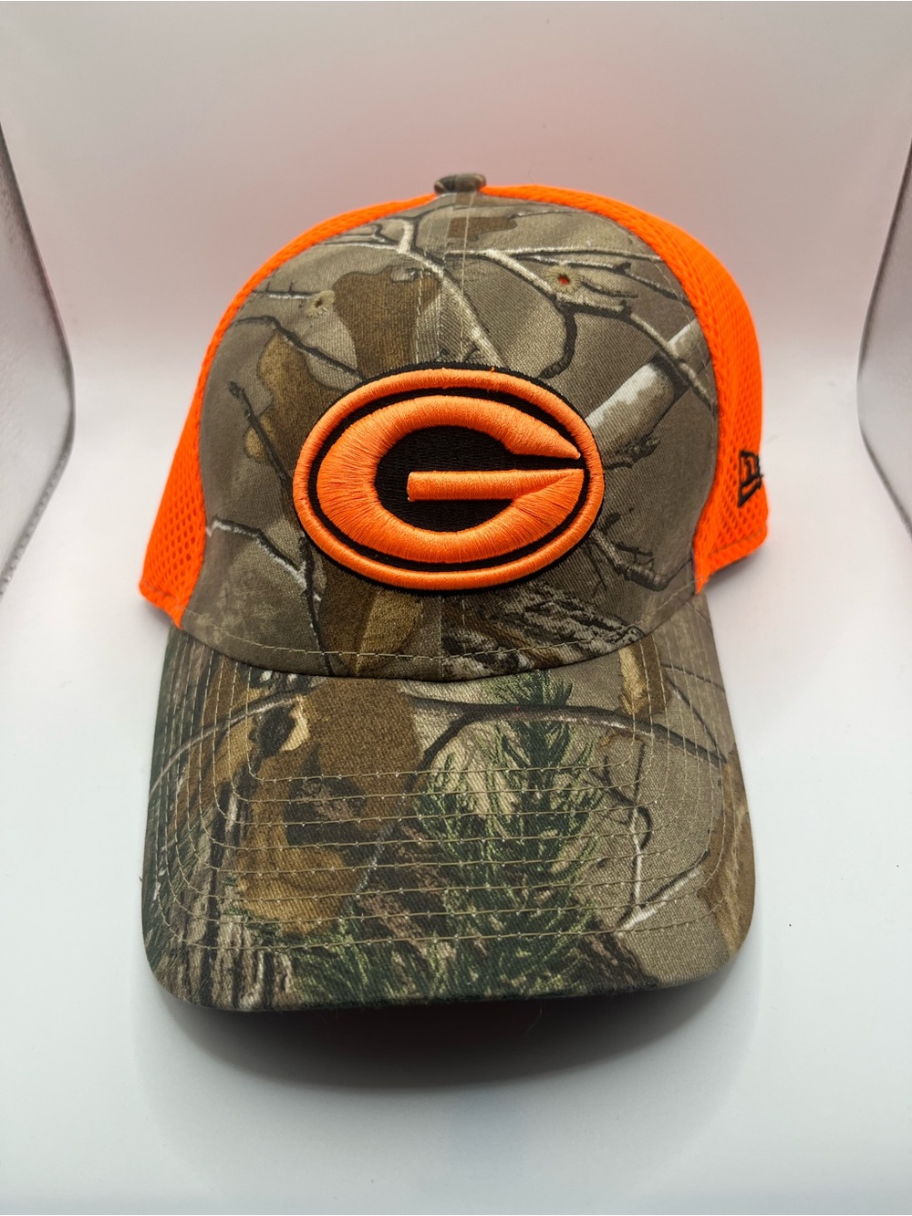 New Era 39THIRTY Green Bay Packers Trucker Hat Camo Hunting Orange S/M